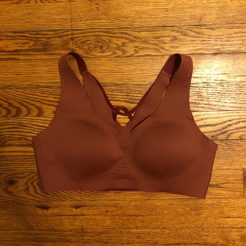 Brooks Dare V Neck Run Bra size 34 A/B